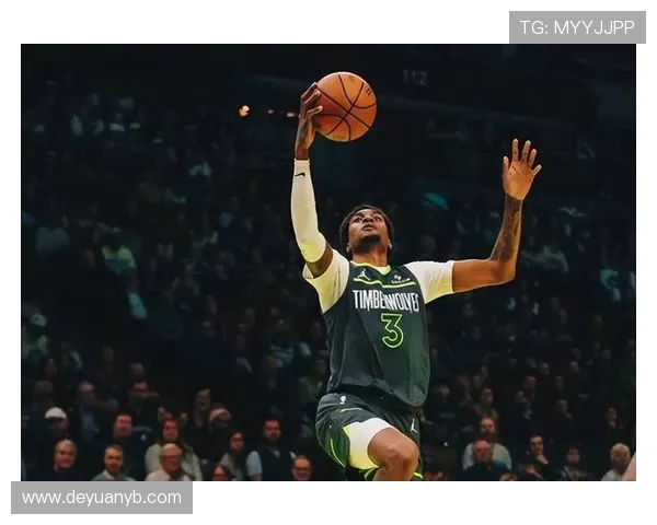 杰伦布朗本赛季追平上赛季单场35得分次数展现出色状态